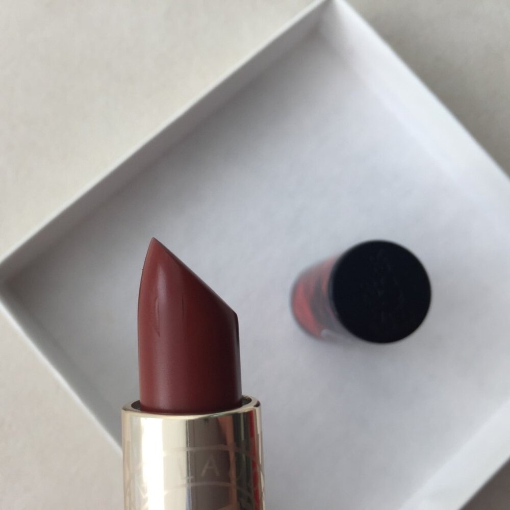 ESTEE LAUDER LIMITED EDITION LIPSTICK, "STATEMENT MAKER" COLOR, NEW